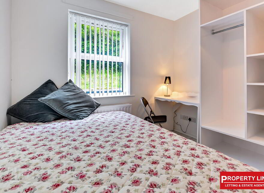 STUDENT ACCOMMODATION, 33 Aberfoyle Terrace, Derry/Londonderry, BT48 7NP