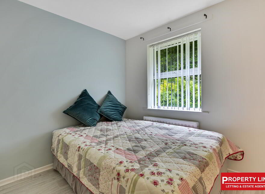 STUDENT ACCOMMODATION, 33 Aberfoyle Terrace, Derry/Londonderry, BT48 7NP