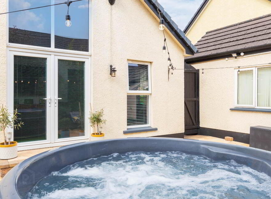66 Lislaynan, Ballycarry, Carrickfergus, BT38 9GZ