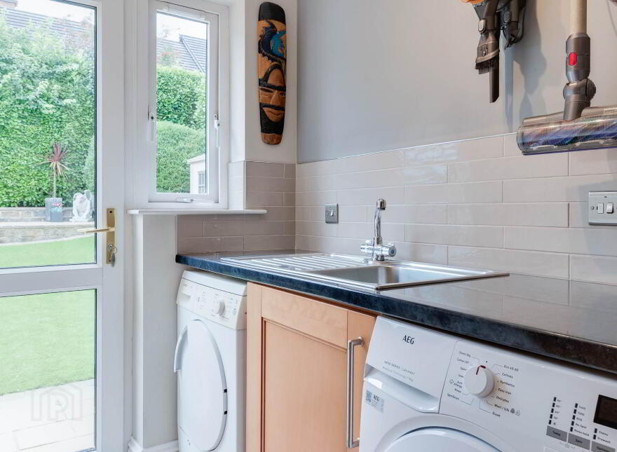 66 Lislaynan, Ballycarry, Carrickfergus, BT38 9GZ