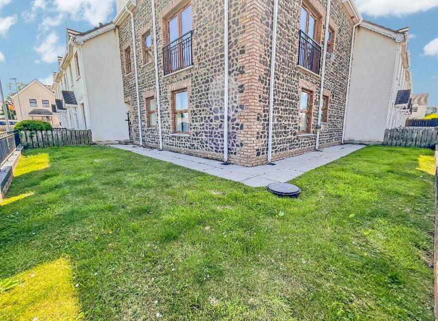 31 Laurel Wood, Lower Ballinderry, Antrim, BT28 2GQ