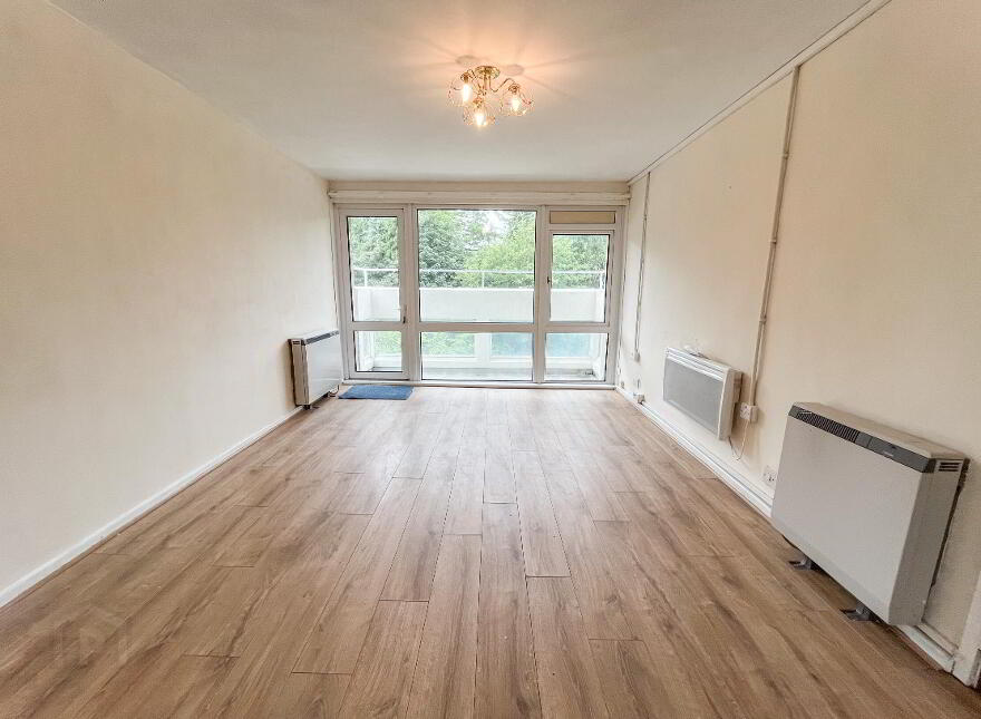 5c Ferndale House, Dunmurry, Belfast, BT17 9DB photo