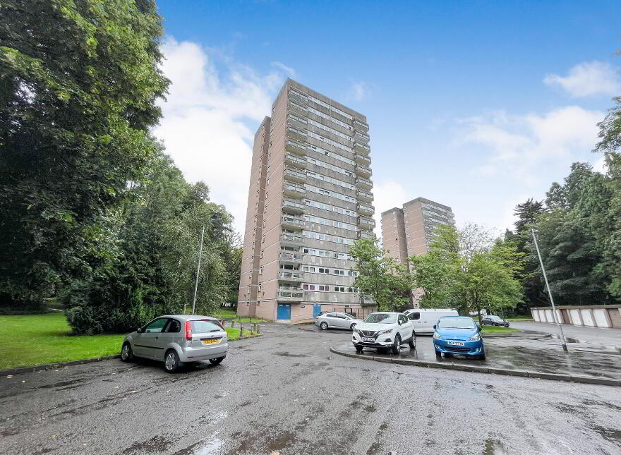 5c Ferndale House, Dunmurry, Belfast, BT17 9DB