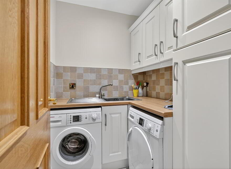 Apt 18, Danesfort Hall, Danesfort Park North, Malone, Belfast, BT9 5RB
