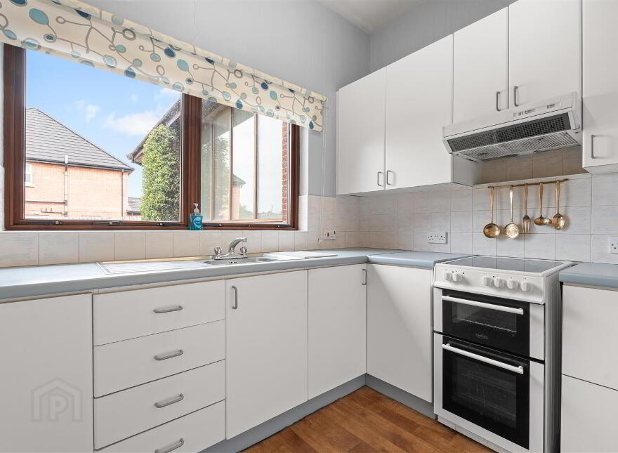 292a Comber Road, Dundonald, Belfast, BT16 1UR