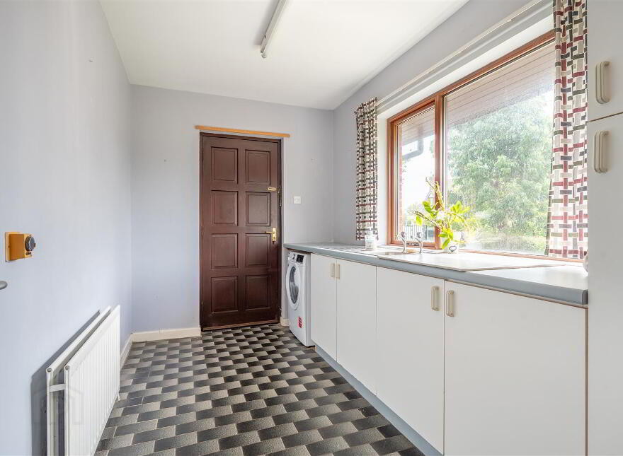 292a Comber Road, Dundonald, Belfast, BT16 1UR