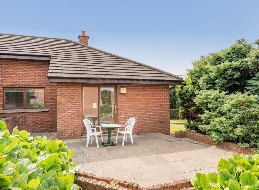 292a Comber Road, Dundonald, Belfast, BT16 1UR