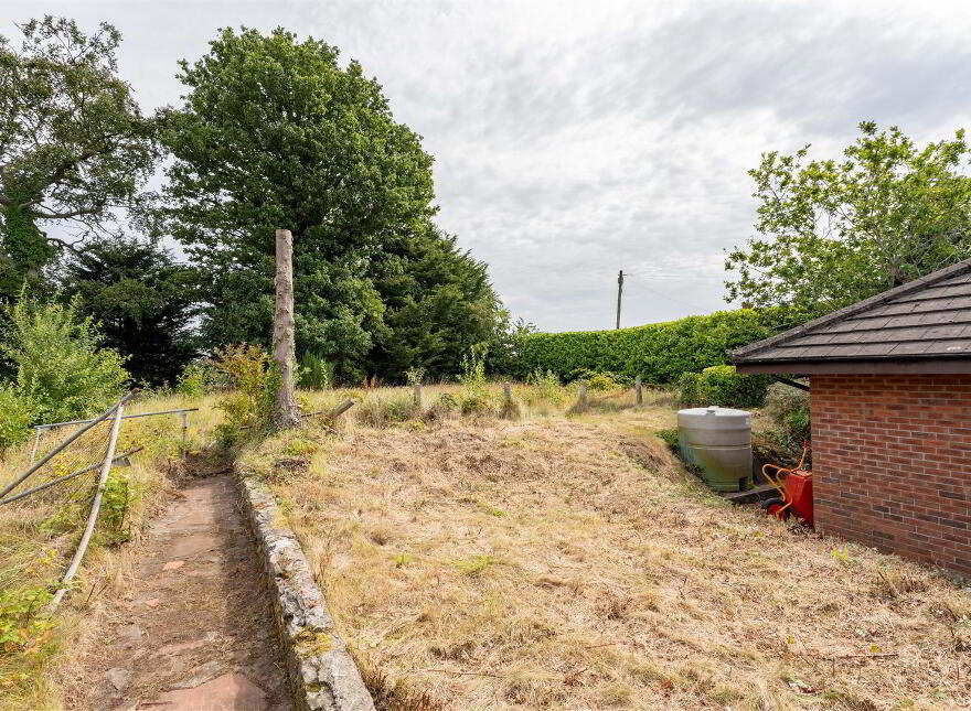 292a Comber Road, Dundonald, Belfast, BT16 1UR