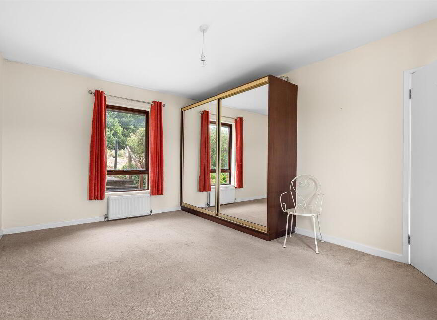 292a Comber Road, Dundonald, Belfast, BT16 1UR