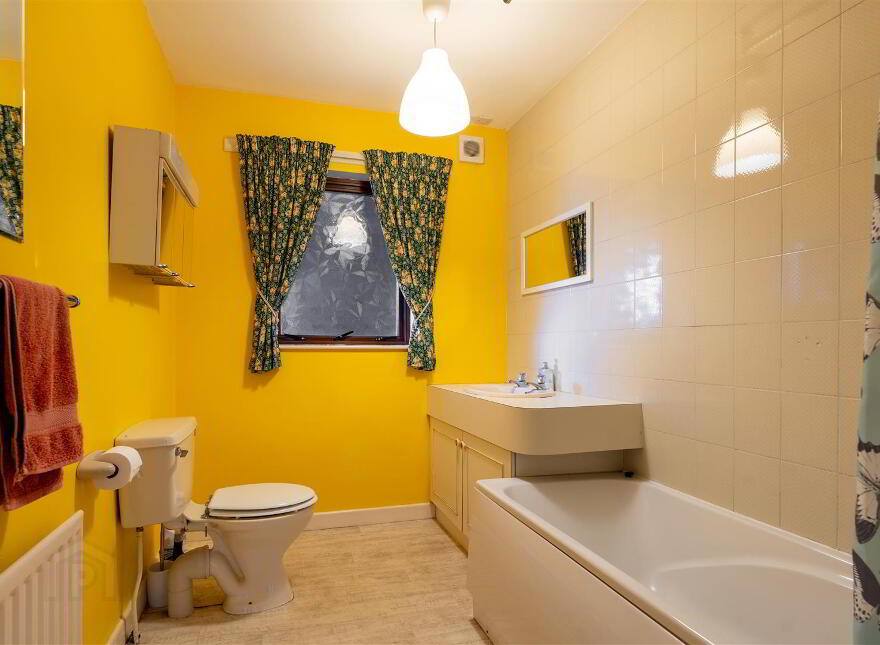 292a Comber Road, Dundonald, Belfast, BT16 1UR