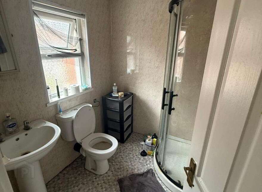 Elaine Street, Room 4, SHORT TERM - All Bills Included, Belfast, BT9 5AR