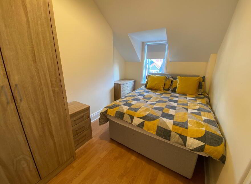 Elaine Street, Room 5, All Bills Included, Belfast, BT9 5AR
