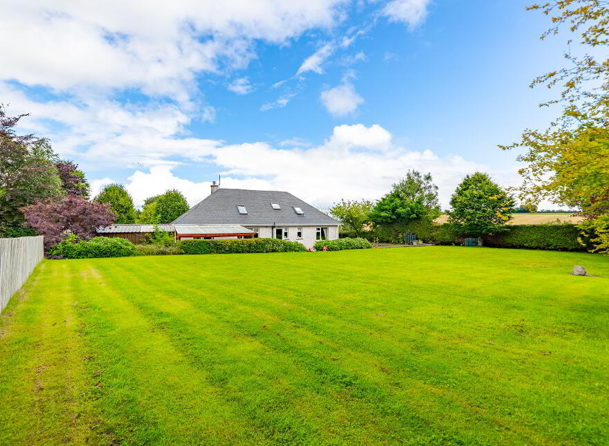 Priest Road, Knockagh, Cahir, Co. Tipperary, E21RX37
