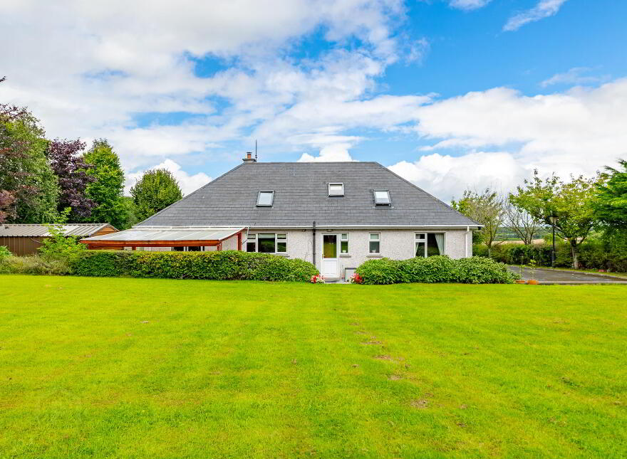 Priest Road, Knockagh, Cahir, Co. Tipperary, E21RX37