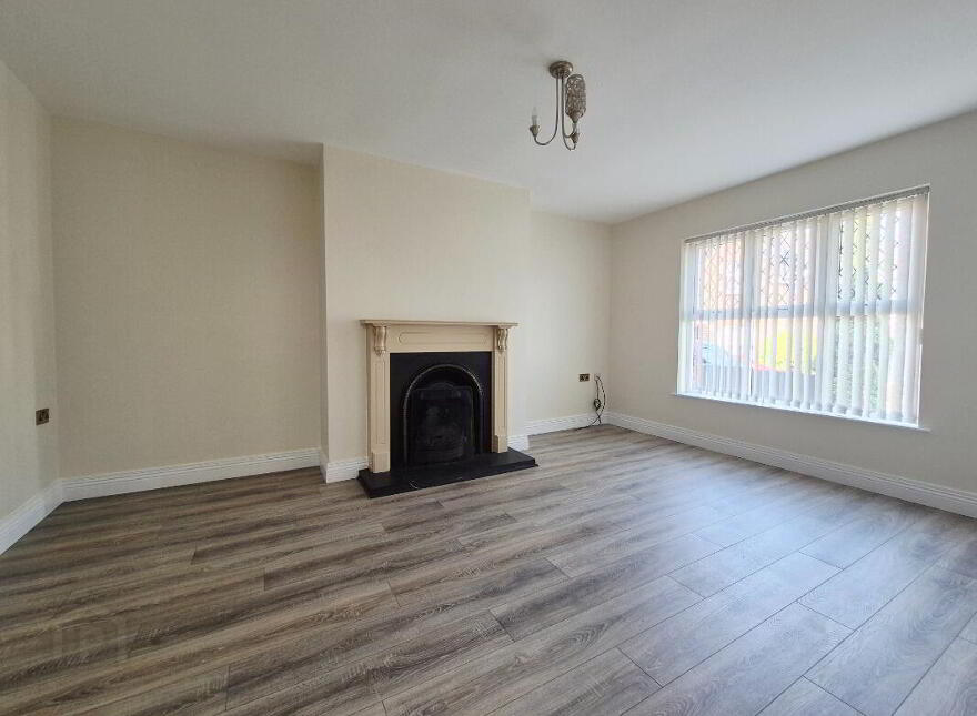 5 Lambrook Close, Omagh, BT78 5SN