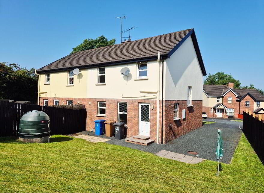 5 Lambrook Close, Omagh, BT78 5SN