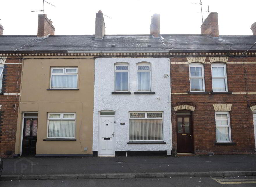 13 Brownlow Terrace, Lurgan, BT67 9AT photo