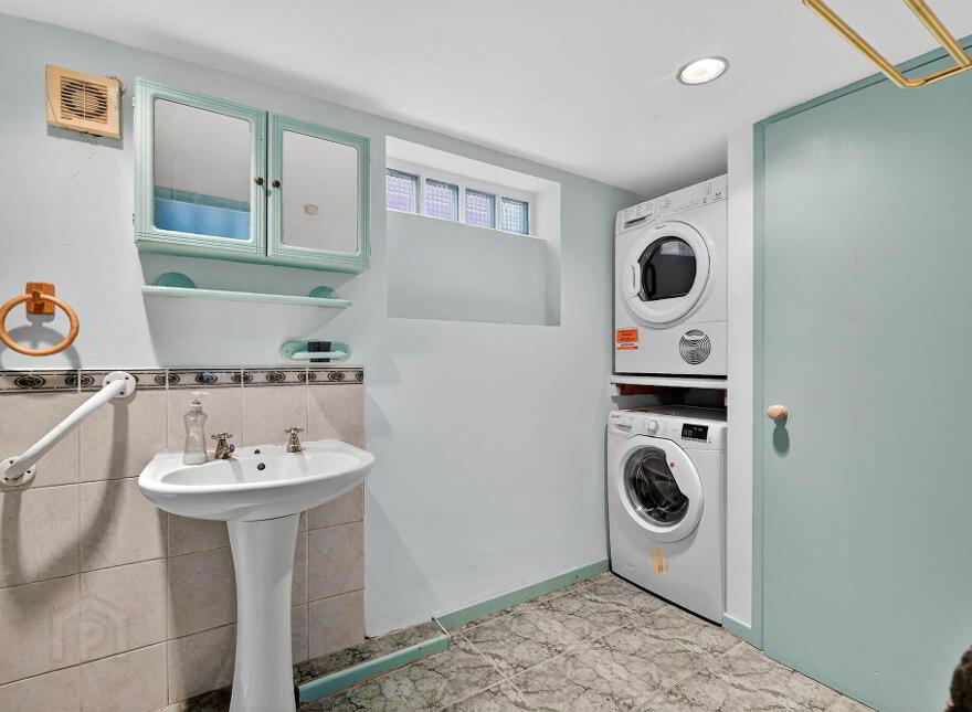 35 Rugby Road, Belfast, BT7 1PT