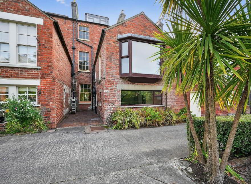 35 Rugby Road, Belfast, BT7 1PT