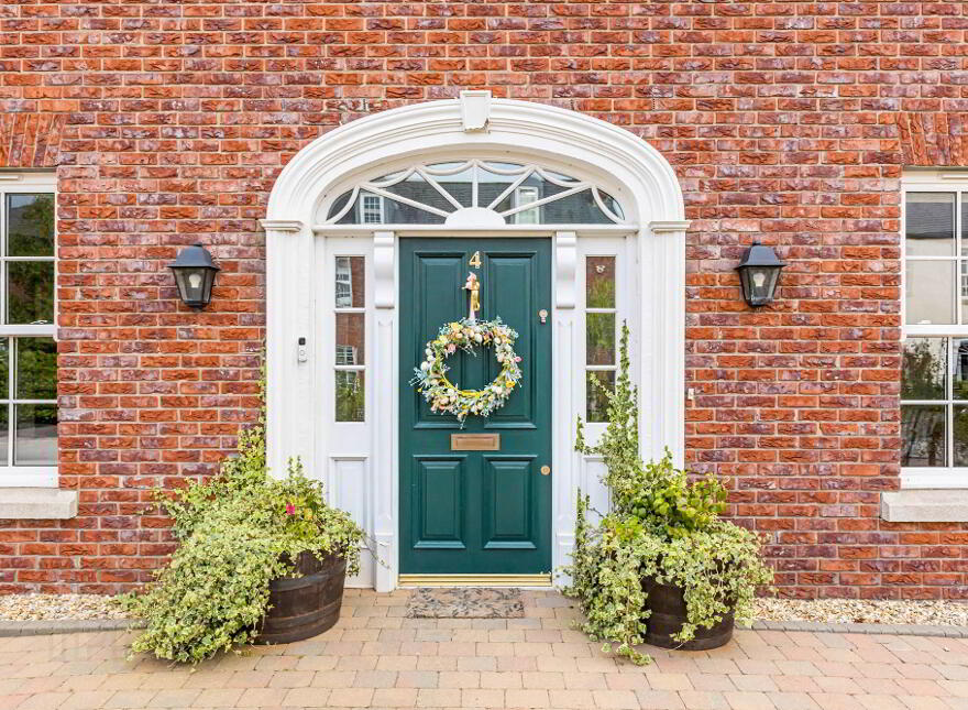 4 Farriers Green, Hillsborough, BT26 6GW