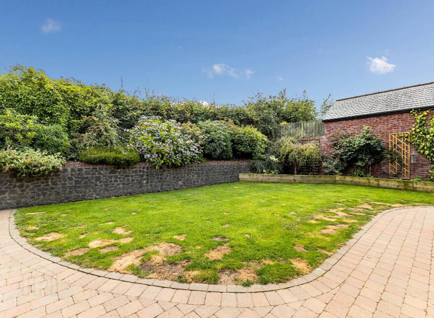 4 Farriers Green, Hillsborough, BT26 6GW