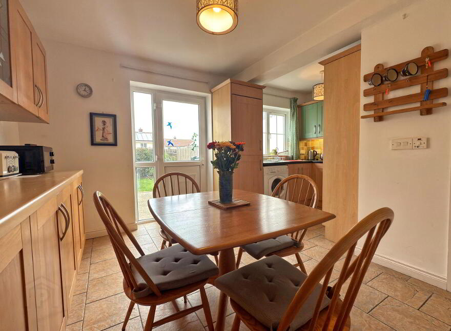 17 Crocknamack Street, Portrush, BT56 8JX