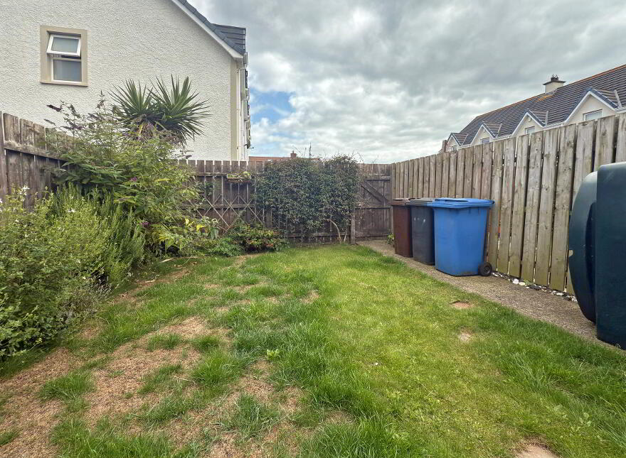 17 Crocknamack Street, Portrush, BT56 8JX