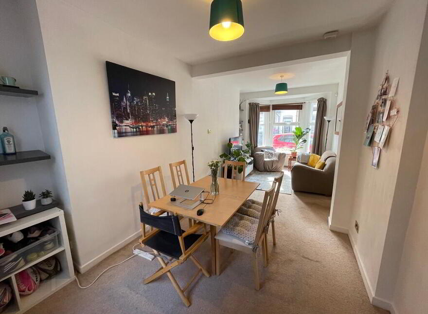 6 Moorfield Street, Ravenscroft Avenue, Belfast, BT5 5BY