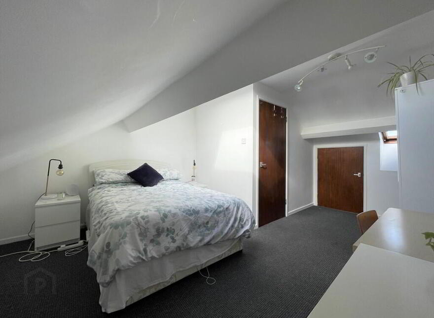 6 Moorfield Street, Ravenscroft Avenue, Belfast, BT5 5BY