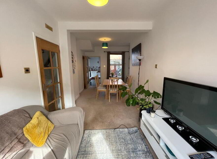 6 Moorfield Street, Ravenscroft Avenue, Belfast, BT5 5BY