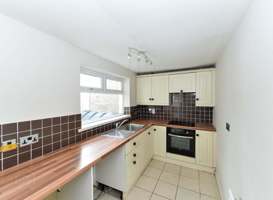 225 Connsbrook Avenue, Belfast, BT4 1JZ
