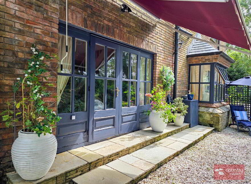 'The Manor House', 1 Carnbank, Templepatrick, BT39 0FB