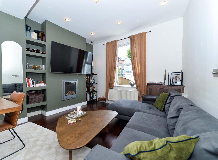 114 Bloomfield Avenue, Belfast, BT5 5AE
