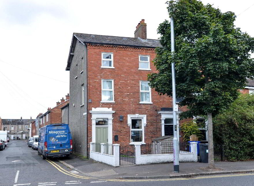 114 Bloomfield Avenue, Belfast, BT5 5AE photo