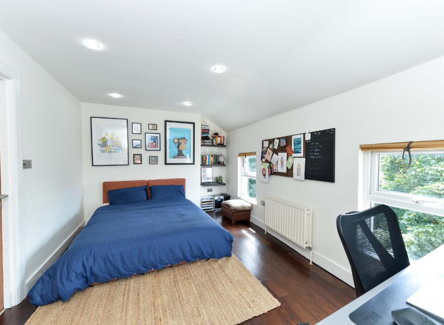 114 Bloomfield Avenue, Belfast, BT5 5AE