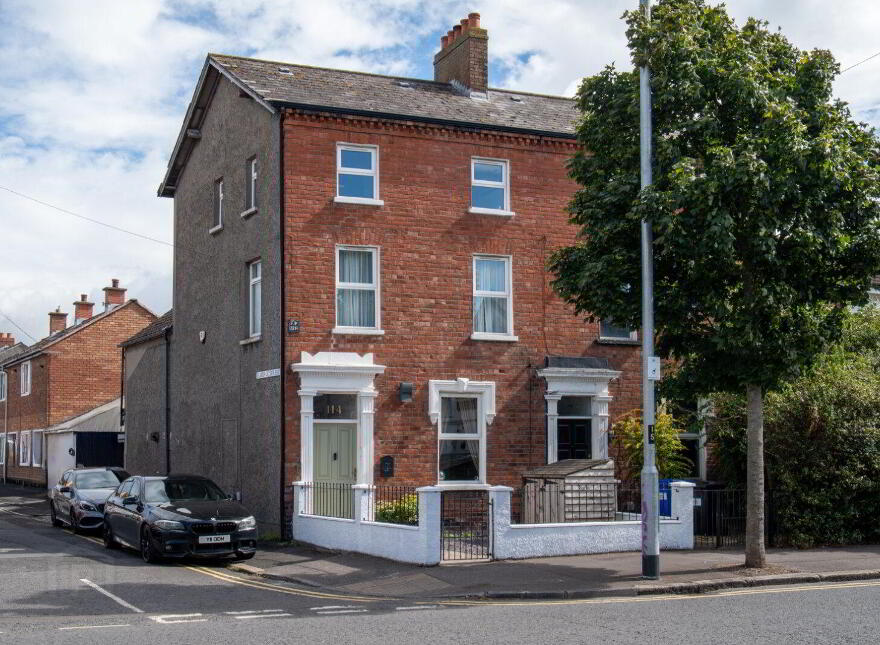 114 Bloomfield Avenue, Belfast, BT5 5AE photo