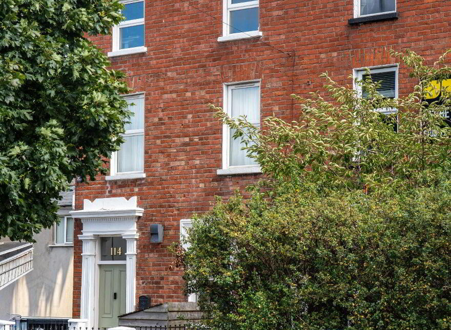 114 Bloomfield Avenue, Belfast, BT5 5AE