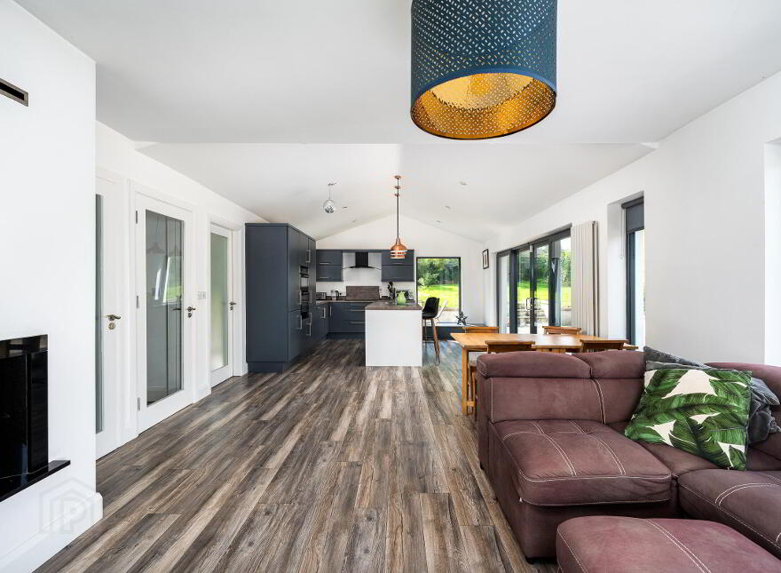 Wineport, Ballykeeran, Athlone, N37T188