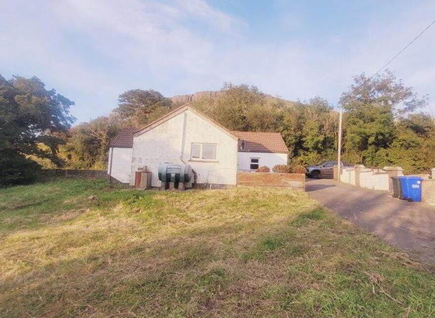 Glenburn Cottage" Glenade, Kinlough, F91AYN0