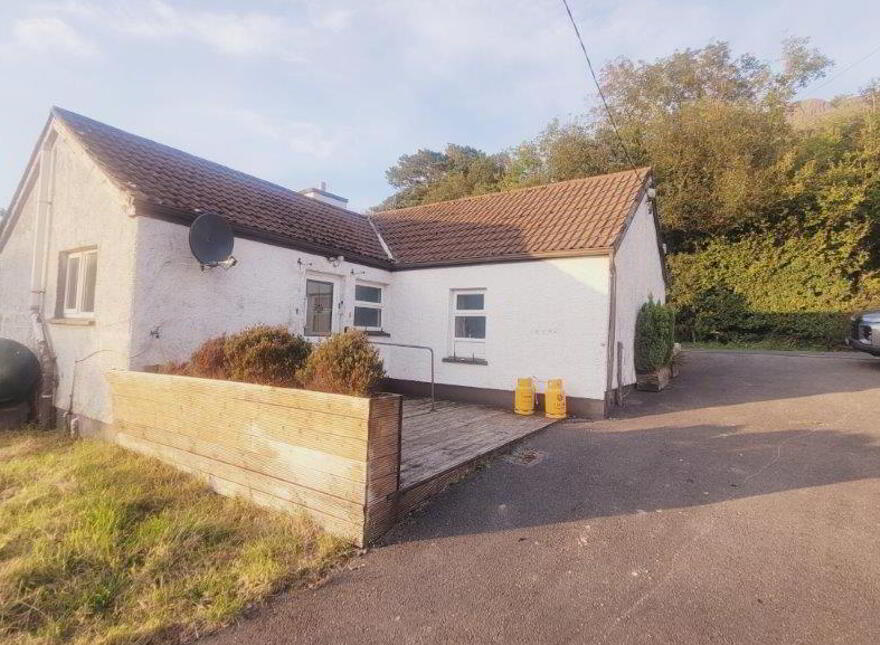 Glenburn Cottage" Glenade, Kinlough, F91AYN0