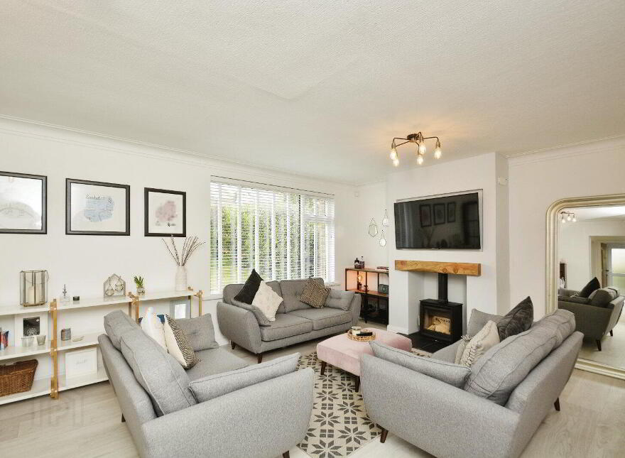 12 Kensington Gardens, Hillsborough, BT26 6HP