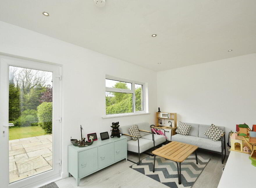 12 Kensington Gardens, Hillsborough, BT26 6HP