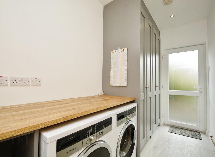 12 Kensington Gardens, Hillsborough, BT26 6HP