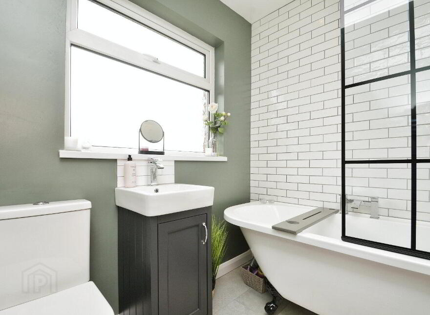 12 Kensington Gardens, Hillsborough, BT26 6HP