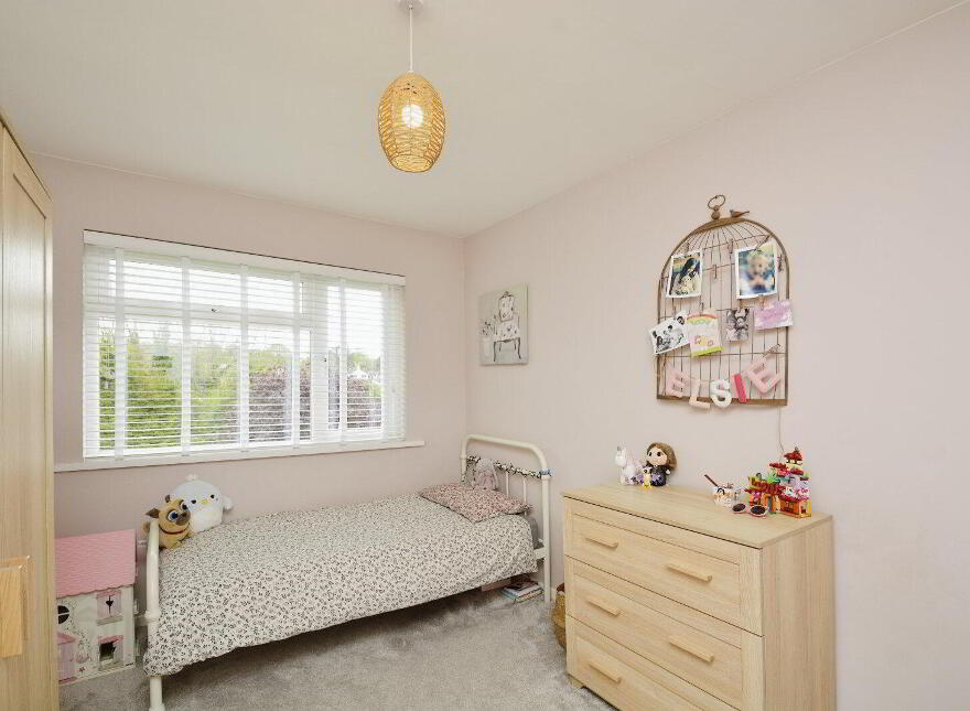 12 Kensington Gardens, Hillsborough, BT26 6HP