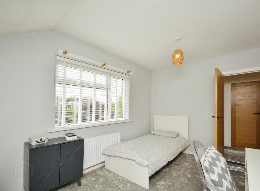 12 Kensington Gardens, Hillsborough, BT26 6HP