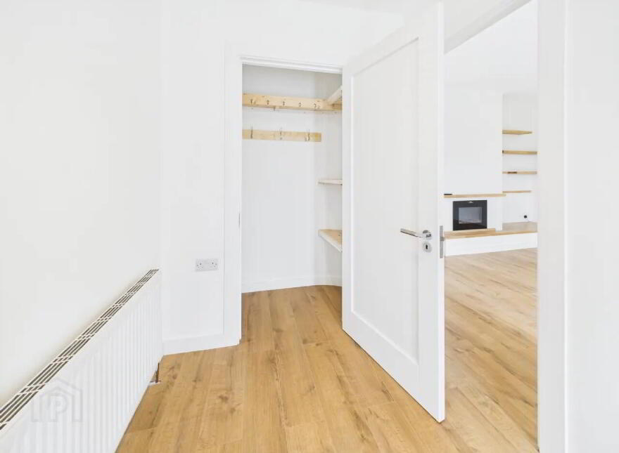 Lisheenboy, Borrisokane, E45HE26