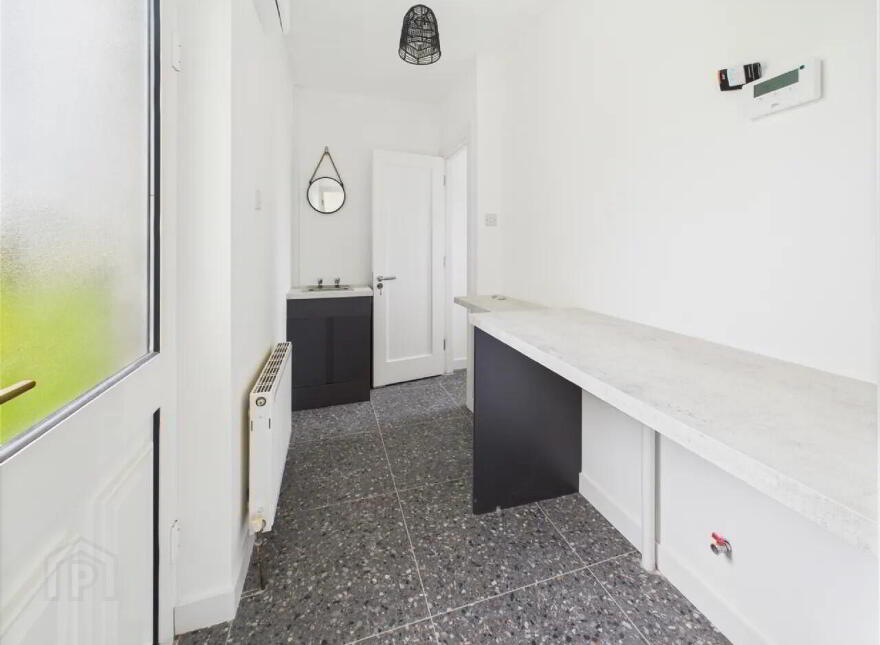 Lisheenboy, Borrisokane, E45HE26