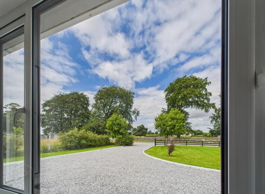 Lisheenboy, Borrisokane, E45HE26