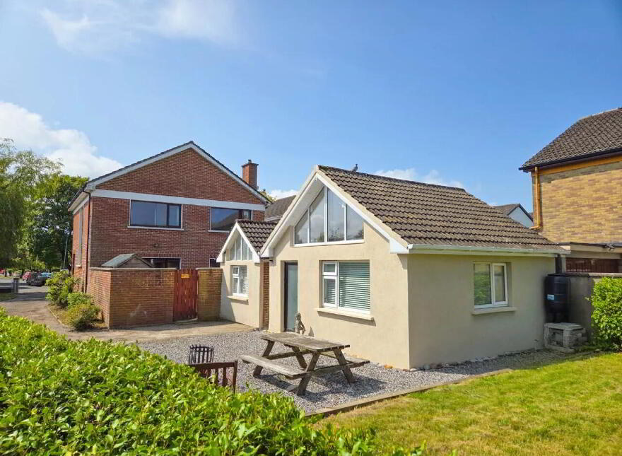 18 Willowmere Drive, Thurles, E41N8X9